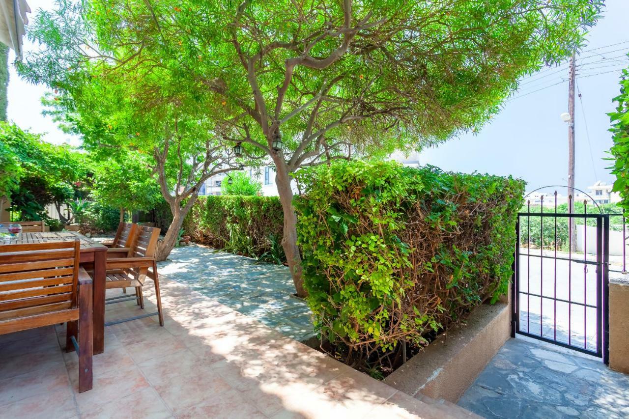 Kings Apartment With Private Garden Paphos Exterior foto