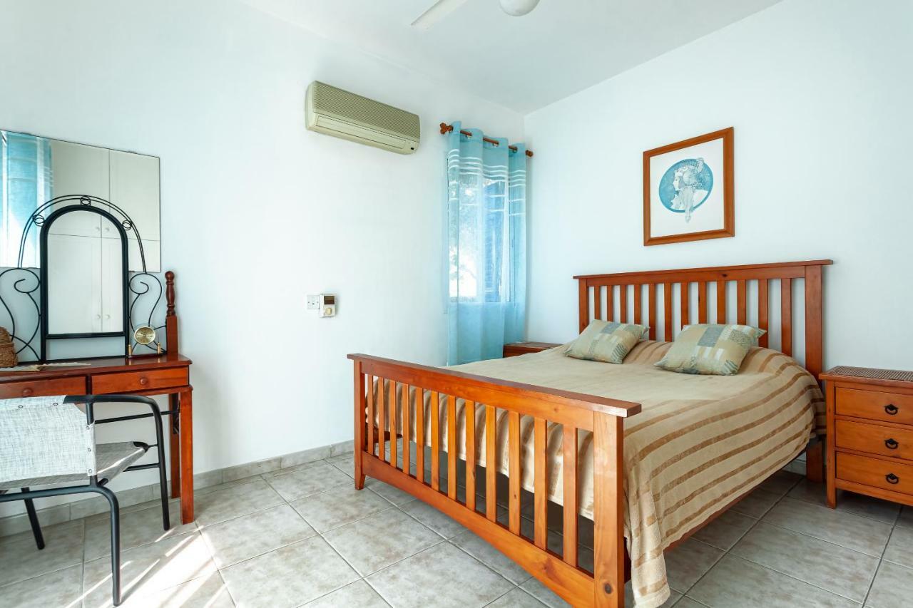 Kings Apartment With Private Garden Paphos Exterior foto